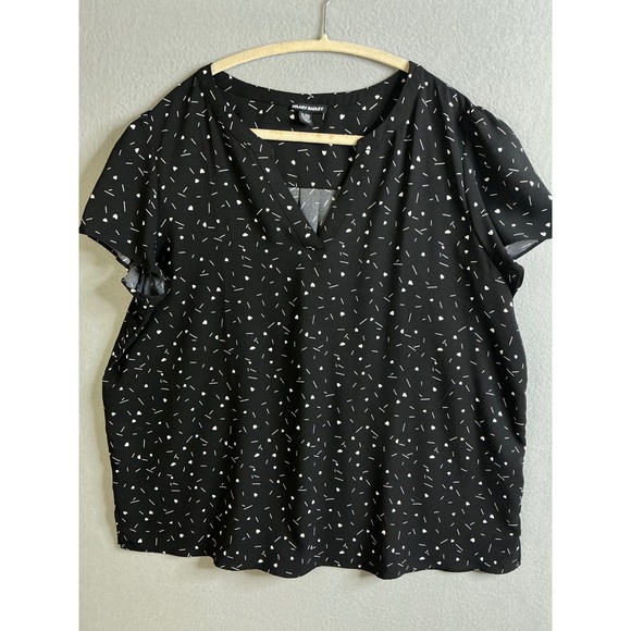 Hilary Radley Tops - Hilary Radley Top Women's Extra Large V-Neck Short Sleeve Black White Print